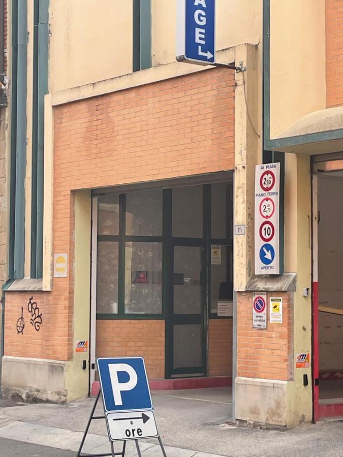 Stop&Go Station Bologna House Self Check In - Fiera Alta Velocita' Eksteriør billede
